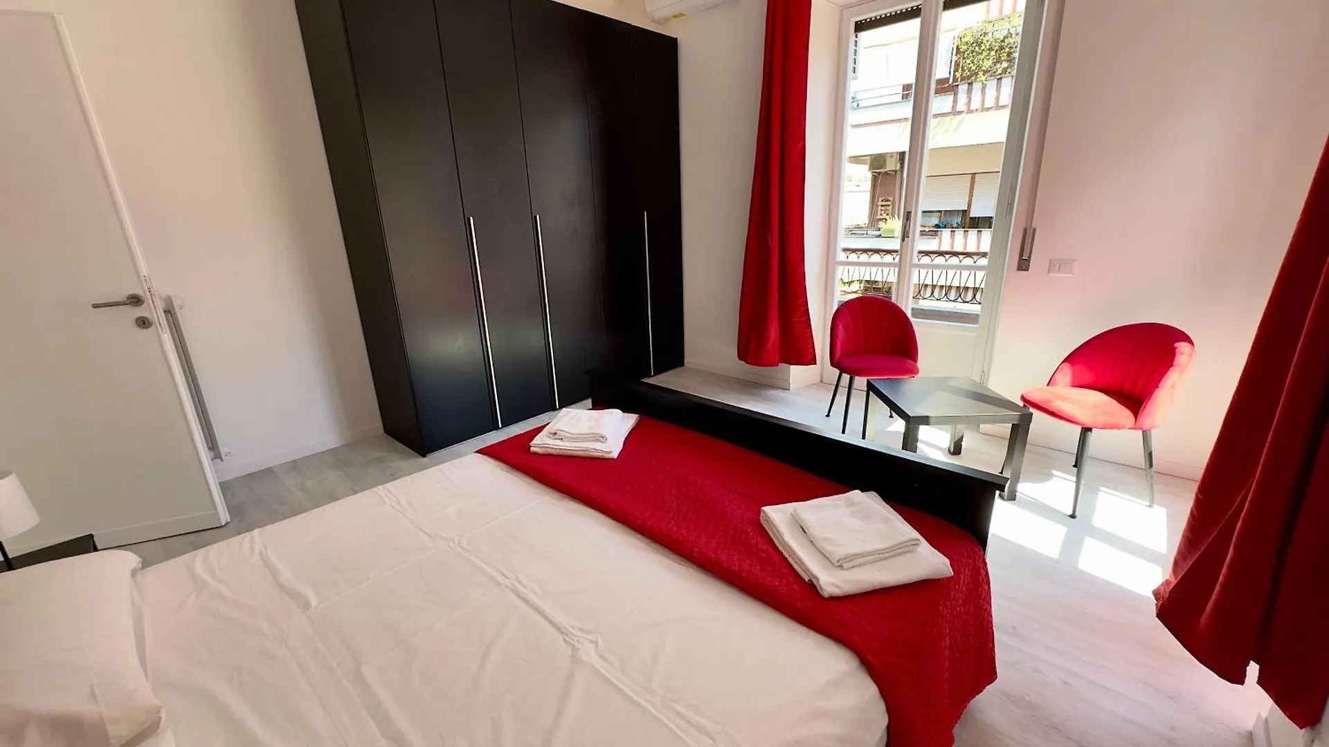 Apartment St Pietro City Center Near Subway Rome